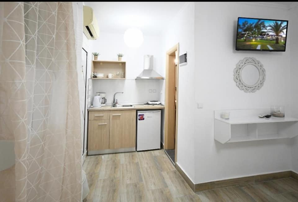 River Rooms Kriaritsi Skala Sikias Bagian luar foto